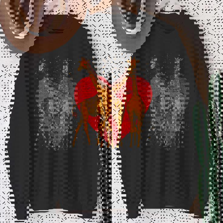 アフリカ サファリ アニマル ハート バレンタインデー ギフト ラブ キリン スウェットシャツ 年配の女性への贈り物