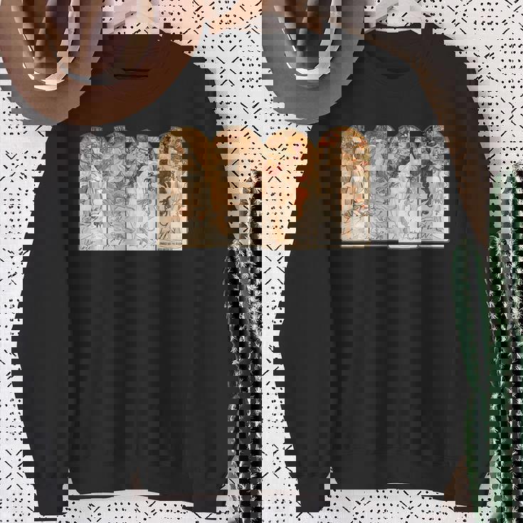 アルフォンス・マリア・ミュシャの季節 スウェットシャツ 年配の女性への贈り物