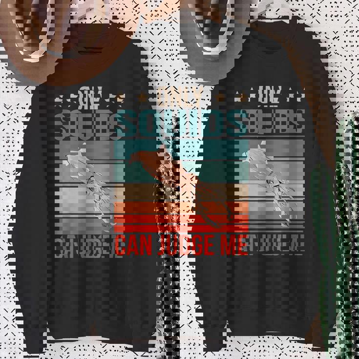 イカは私を判断できる 烏賊 イカ スウェットシャツ 年配の女性への贈り物