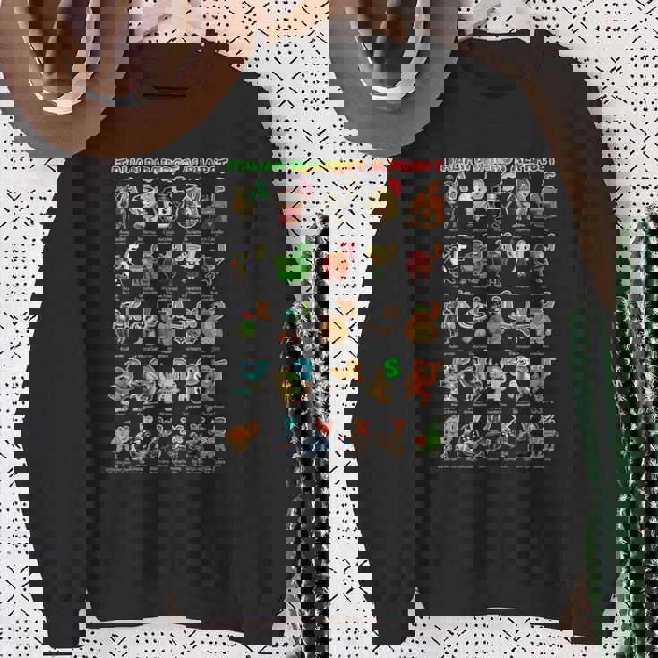 イタリアンブレインロットキャラクターの種類イタリアブレインロットアファベット スウェットシャツ 年配の女性への贈り物