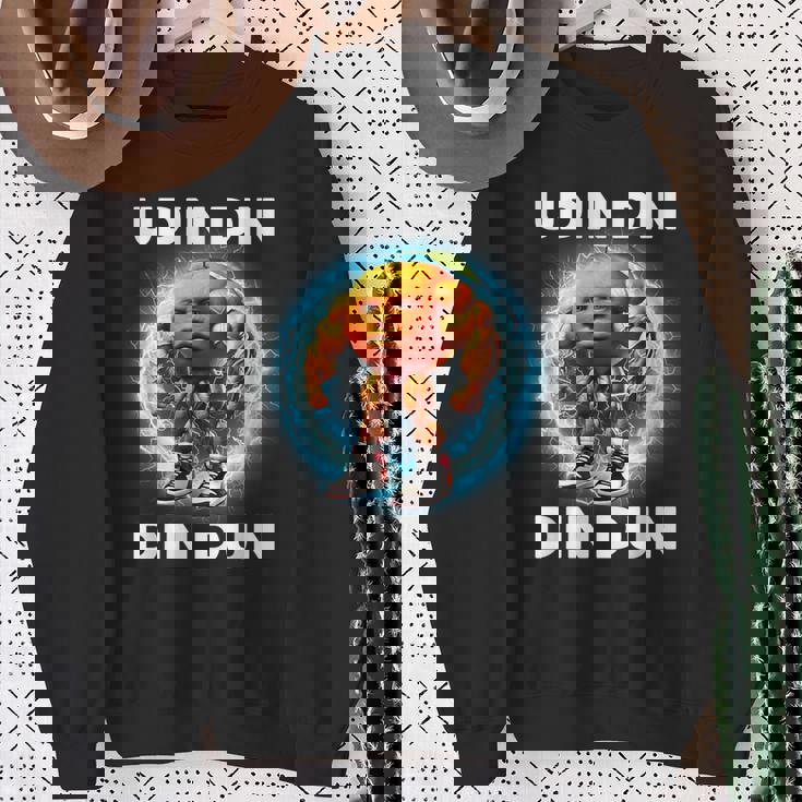 ウディン・ディン・ダン・ウディンドゥン イタリアンブレインロット・ミーム スウェットシャツ 年配の女性への贈り物