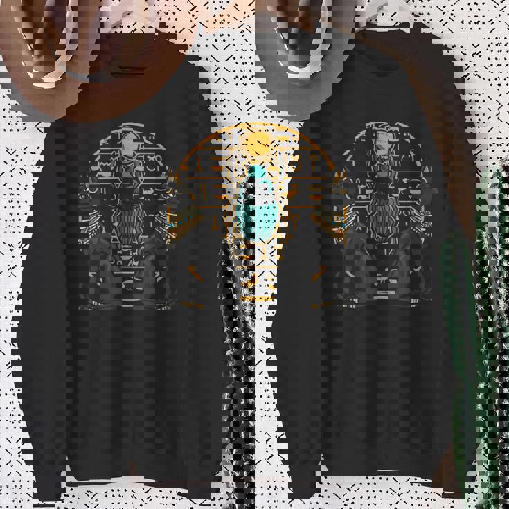 エジプト バステト 猫 スカラベ エジプトの歴史 スウェットシャツ 年配の女性への贈り物