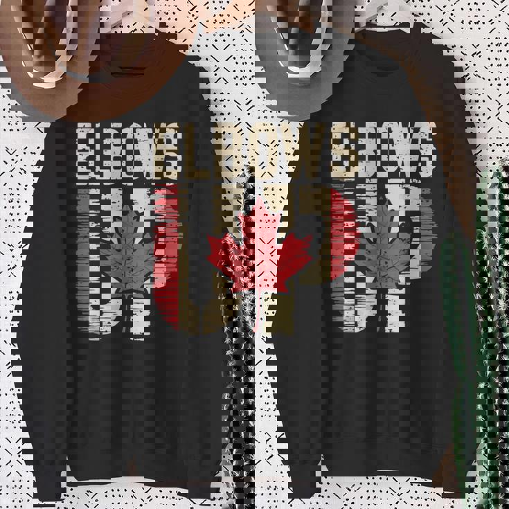 エルボーズアップ カナダ カナダ国旗 プライド 北 強い メープルリーフ スウェットシャツ 年配の女性への贈り物