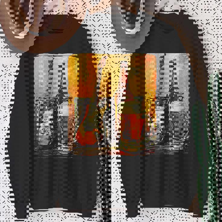 エレキギター好きのための酒とビールのロックギター スウェットシャツ 年配の女性への贈り物