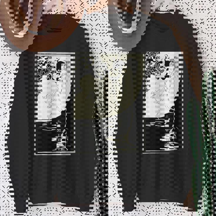 オーブリー・ビアズリーによるクライマックス スウェットシャツ 年配の女性への贈り物