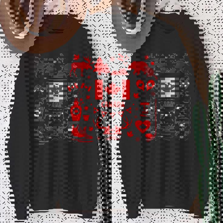 カナダ国旗tシャツ、カナダtシャツ、カナダ国旗、カナダ地図 スウェットシャツ 年配の女性への贈り物