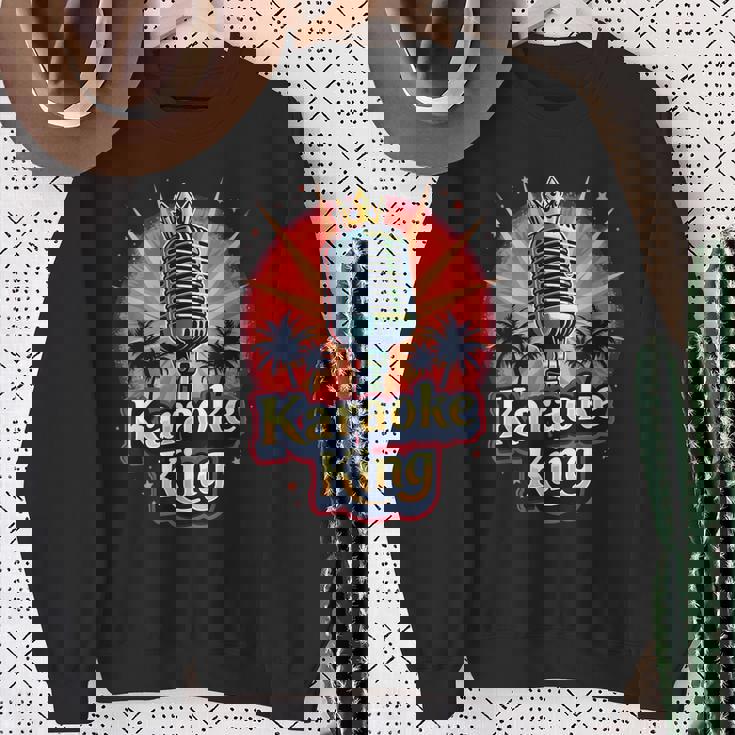 カラオケ愛好家のための面白いカラオケキング スウェットシャツ 年配の女性への贈り物