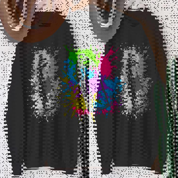 カラフル グラフィティグラフィックスプレーペンキの缶ストリートアートアーティスト スウェットシャツ 年配の女性への贈り物