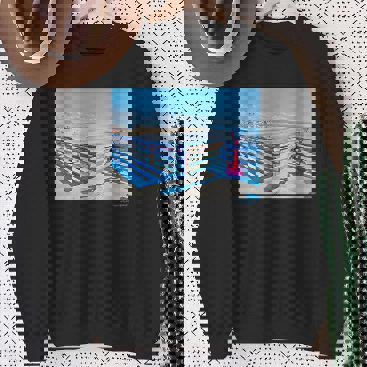 カリフォルニアの桟橋からのカラフルな海の景色 スウェットシャツ 年配の女性への贈り物