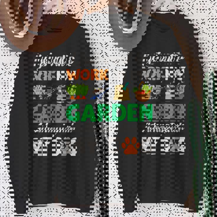 ガーデニング 犬 ペット好き 庭師 庭 ペット ギフト 植物 スウェットシャツ 年配の女性への贈り物