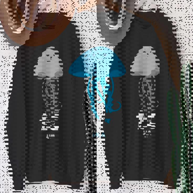 クラゲ 水母 たこ イカ 海洋生物 矛盾 おもしろ イラスト かわいい 面白い ネタ 画像 スウェットシャツ 年配の女性への贈り物