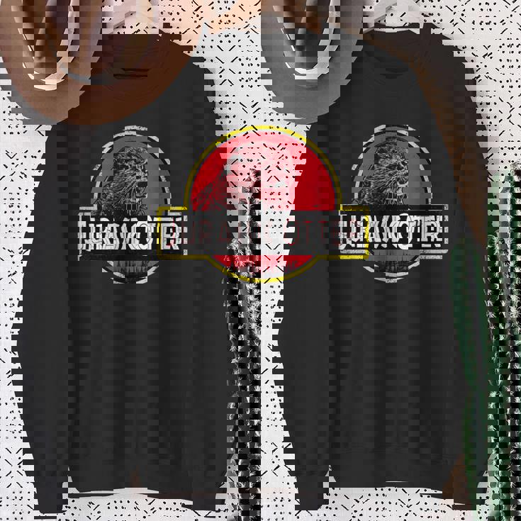 クリスマス用のかわいくて楽しいカワウソ。 スウェットシャツ 年配の女性への贈り物