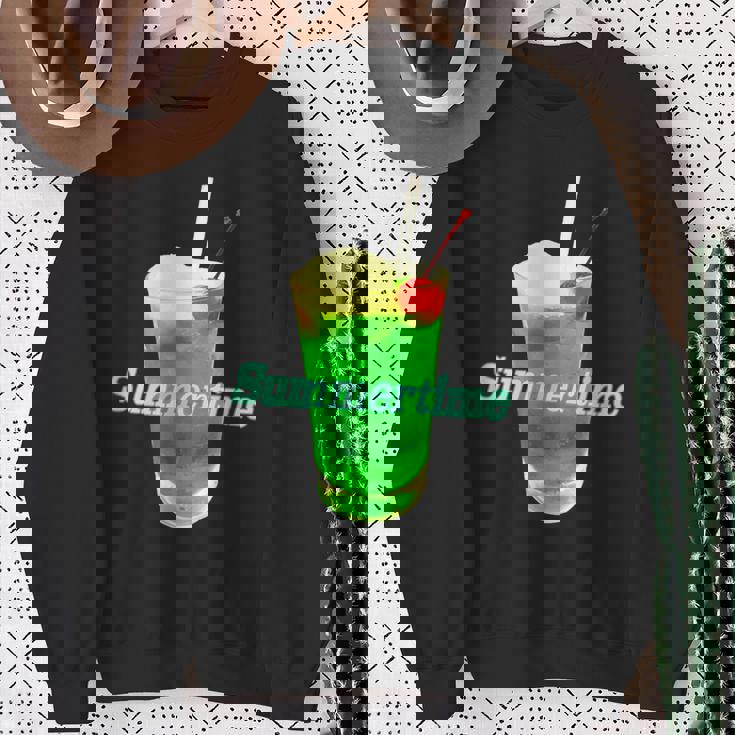 クリームソーダ・夏【 サマータイム 】メロンソーダ 緑 リゾート・夏 大好き 昭和 レトロ スウェットシャツ 年配の女性への贈り物