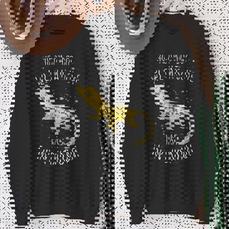 クレステッドゲッコ 小さな恐竜 トカゲ 爬虫類 ペット ハーレクイン スウェットシャツ 年配の女性への贈り物