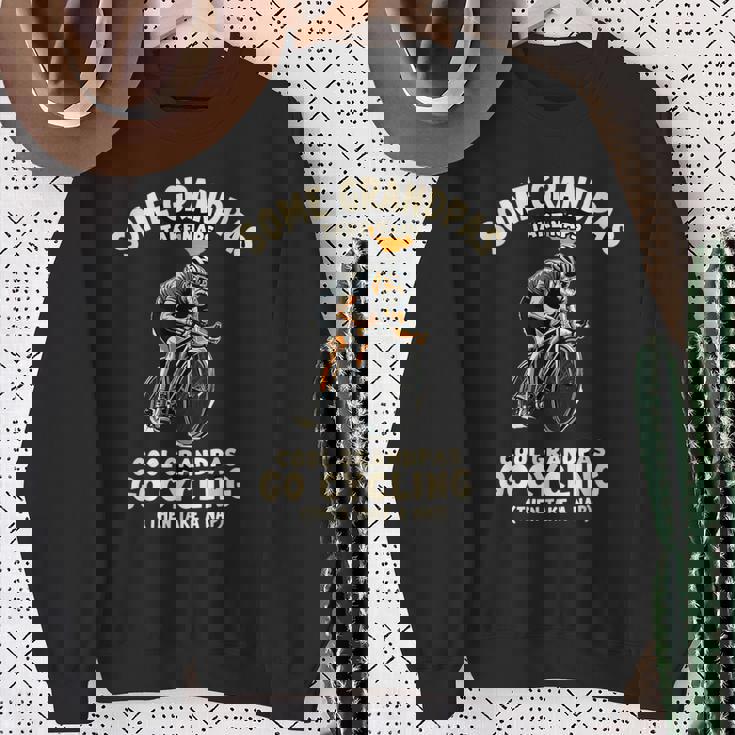 クールなグランパス自転車サイクリング スウェットシャツ 年配の女性への贈り物