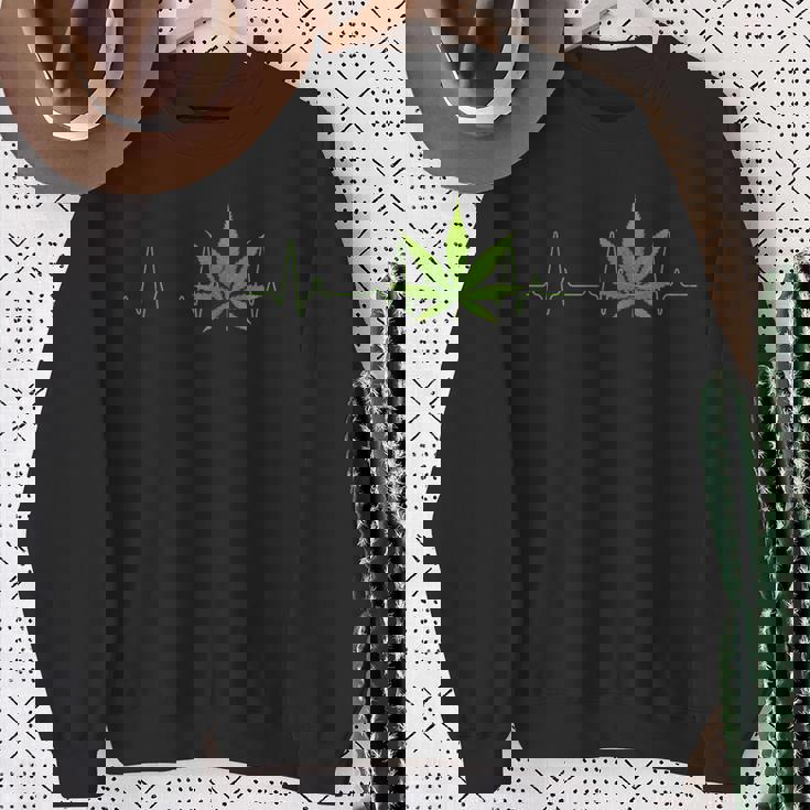 クールなマリファナリーフ ハートビート 面白い スモーキング ウィード ガンジャ ギフト スウェットシャツ 年配の女性への贈り物