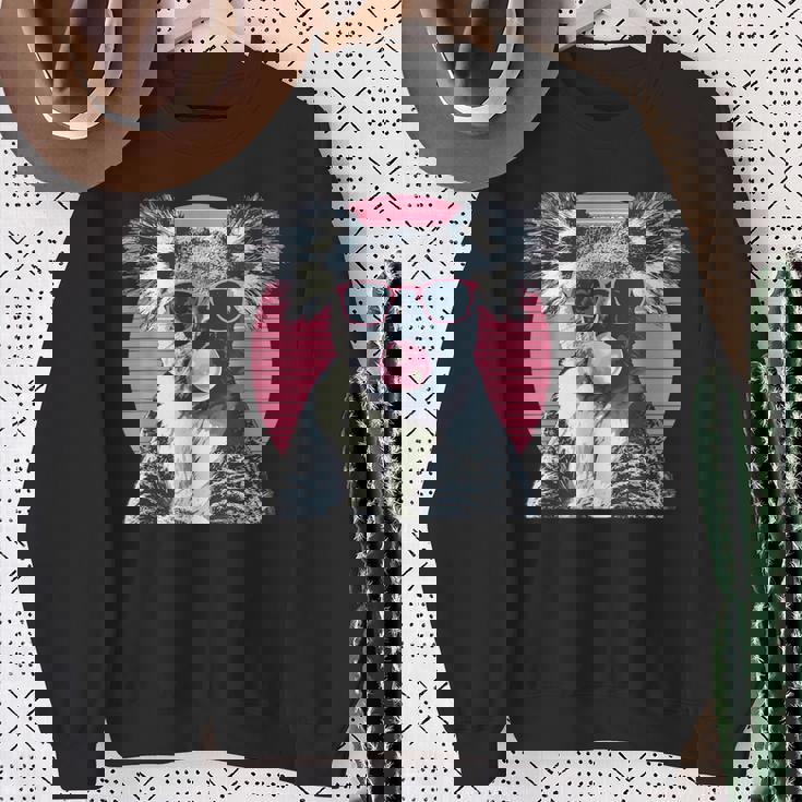 コアラ愛好家のためのサングラスバブルガム付きコアラ スウェットシャツ 年配の女性への贈り物