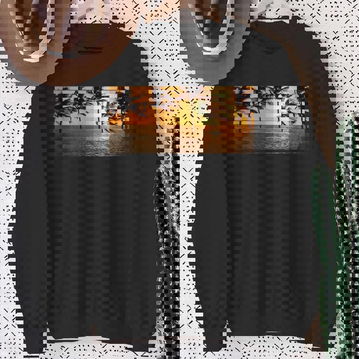 サンセット ビーチ ヤシの木 クール 海 サーフィン スウェットシャツ 年配の女性への贈り物