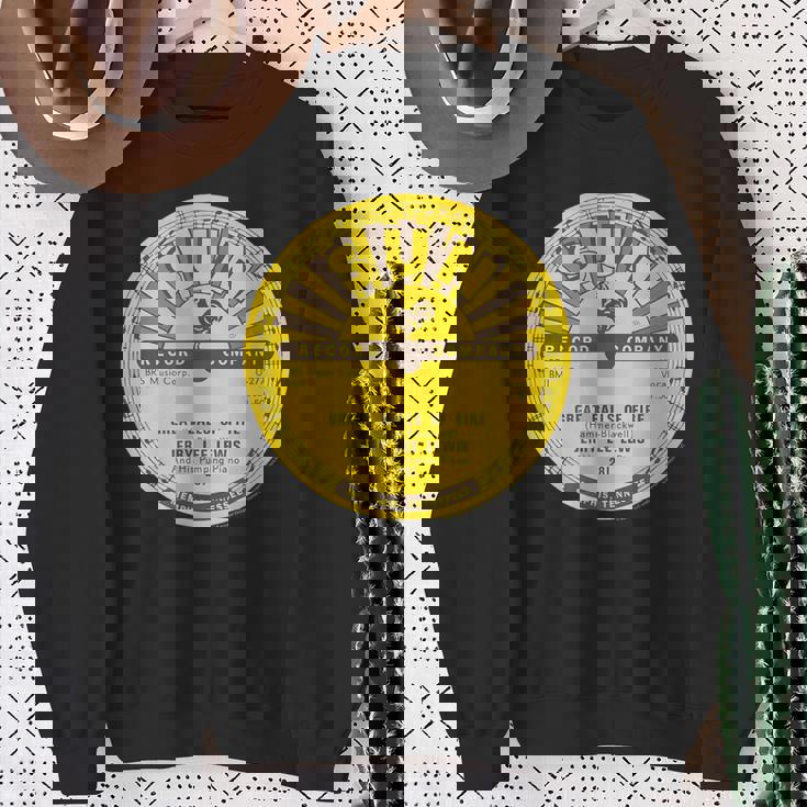 サン・レコードビニール・ジェリー・リー・ルイスグレート・ボールズ・オブ・ファイア スウェットシャツ 年配の女性への贈り物