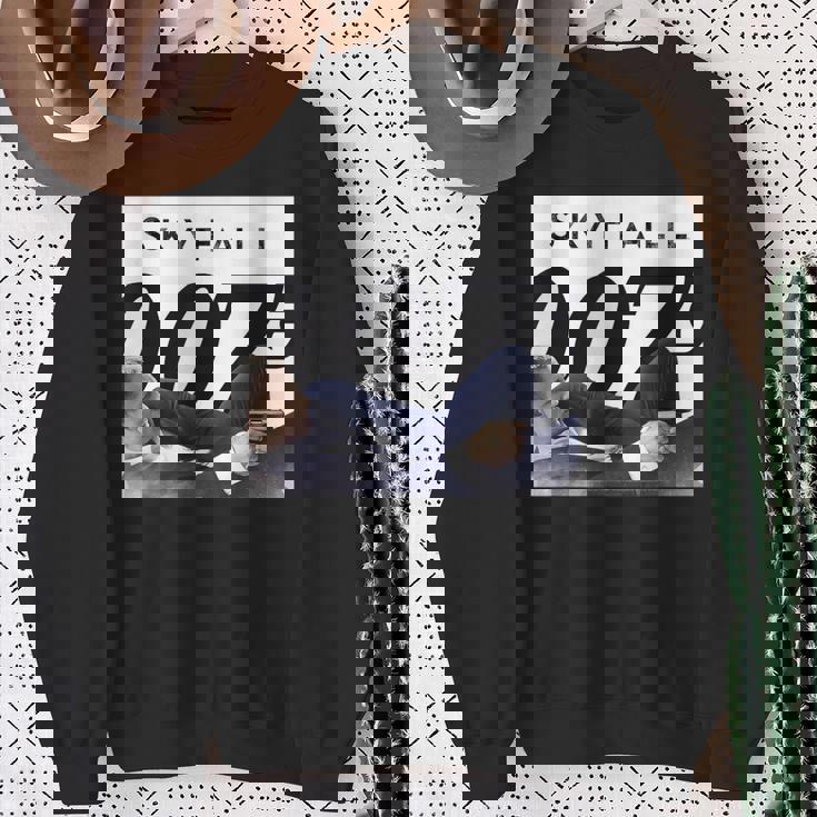 ジェームズ・ボンド 007 スカイフォール スウェットシャツ 年配の女性への贈り物