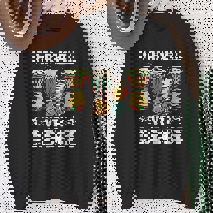 ジャンベ・マンディンカと相性がいいアフリカンミュージックジャンベ スウェットシャツ 年配の女性への贈り物