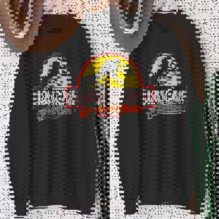 ジュラシックパーク 30Th Annviersary 公式ライセンス商品。 スウェットシャツ 年配の女性への贈り物