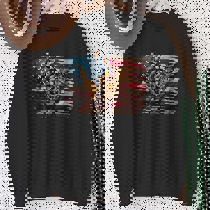 ジョージ・ワシントン ライディング A ダイナソー 面白い 4Th Of July デザイン スウェットシャツ 年配の女性への贈り物