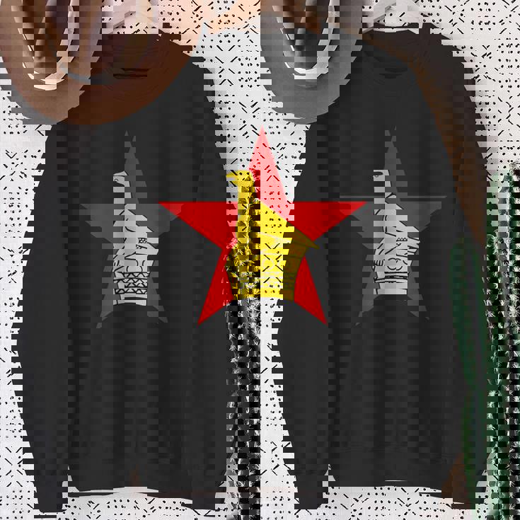 ジンバブエ ソープストーン バードフラッグ スウェットシャツ 年配の女性への贈り物