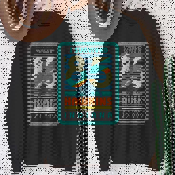 ストレンジャー・シングス ビンテージ デモゴルゴン ポスター ホーキンス インディアナ 85 スウェットシャツ 年配の女性への贈り物