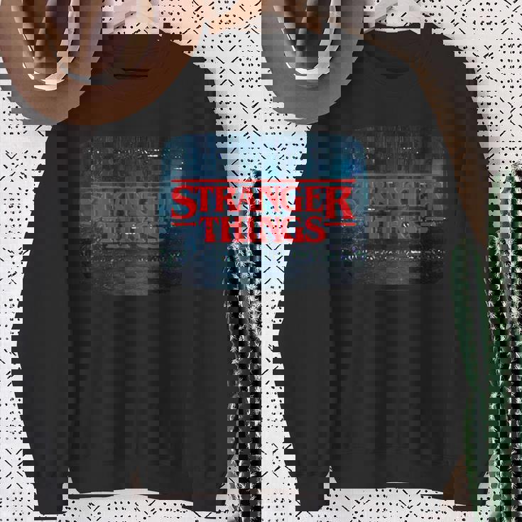 ストレンジャー・シングス ロゴ テレビ画面 ファン 記念品 スウェットシャツ 年配の女性への贈り物