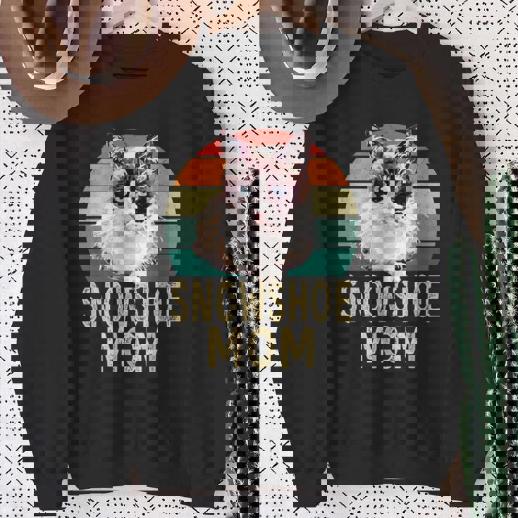 スノーシュー 猫 ママ レトロ ヴィンテージ 面白い I Love My Cat スウェットシャツ 年配の女性への贈り物