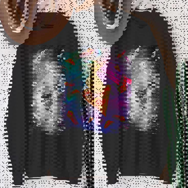 スペースレーザーアヒル食べるピザ、ギャラクシーダック。 スウェットシャツ 年配の女性への贈り物