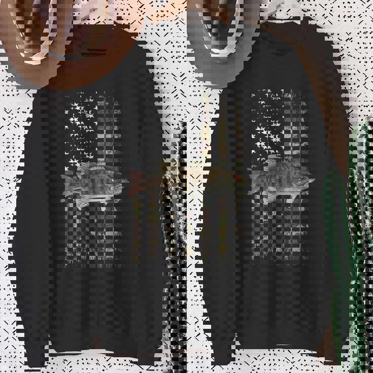 スモールマウス バス アメリカ国旗 スモールマウス バス スウェットシャツ 年配の女性への贈り物