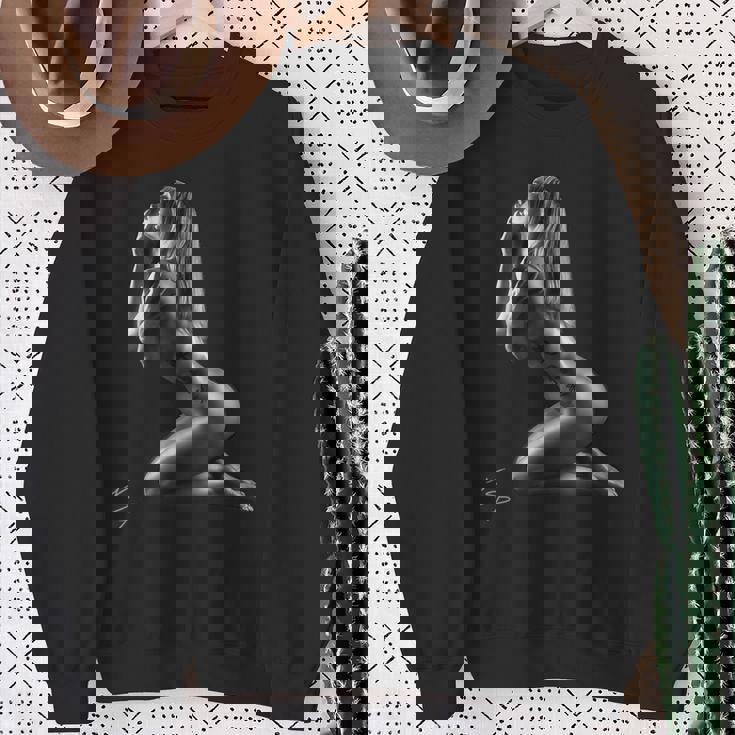 セクシーガールグラフィックtシャツ インプライドアクトオブファインアート スウェットシャツ 年配の女性への贈り物