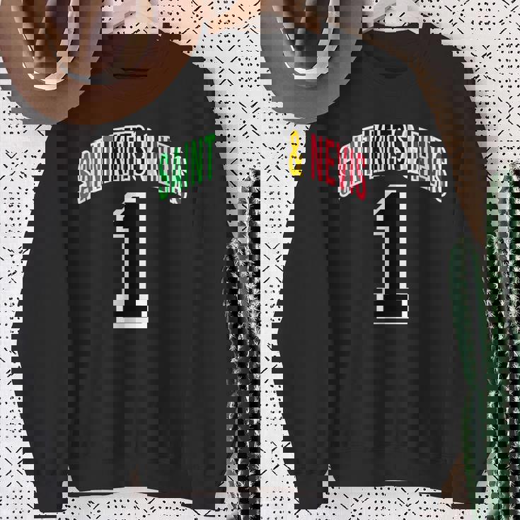 セントクリストファーネイビス 国旗 1 スウェットシャツ 年配の女性への贈り物