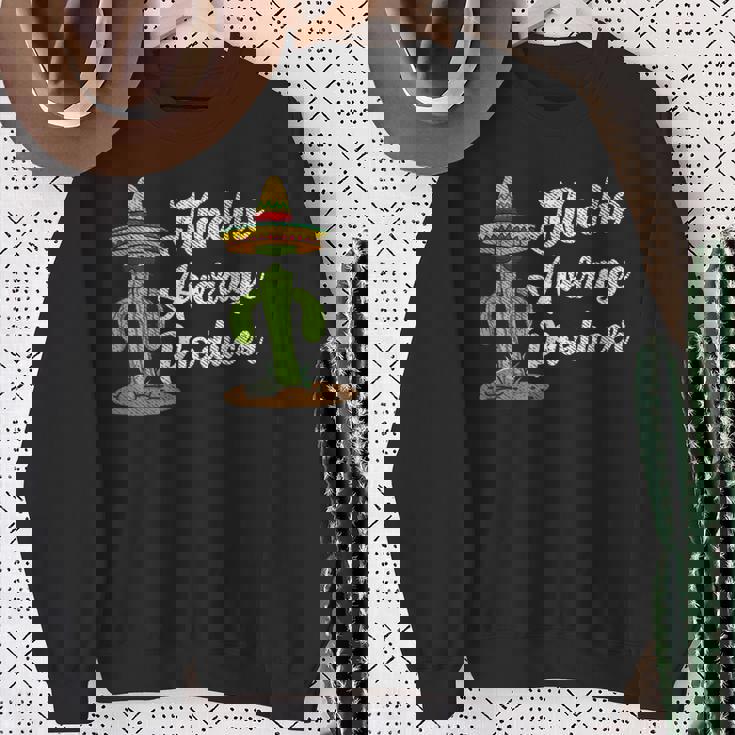 ソンブレロを持ったクールなサボテン メキシコのファン スウェットシャツ 年配の女性への贈り物