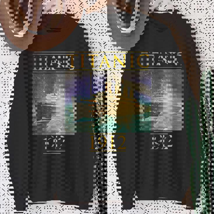 タイタニックtシャツ 帆船 ヴィンテージ クルーズベッセル 1912年 ギフト スウェットシャツ 年配の女性への贈り物