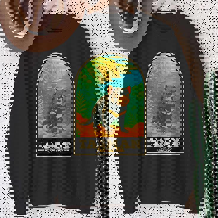 タスマン国立公園 ヴィンテージ タスマニアデビルアート スウェットシャツ 年配の女性への贈り物