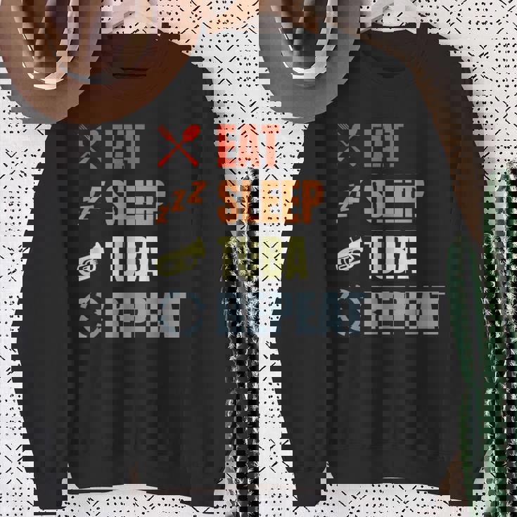 チューバ奏者スケジュール チューバ愛好家 金管楽器 スウェットシャツ 年配の女性への贈り物