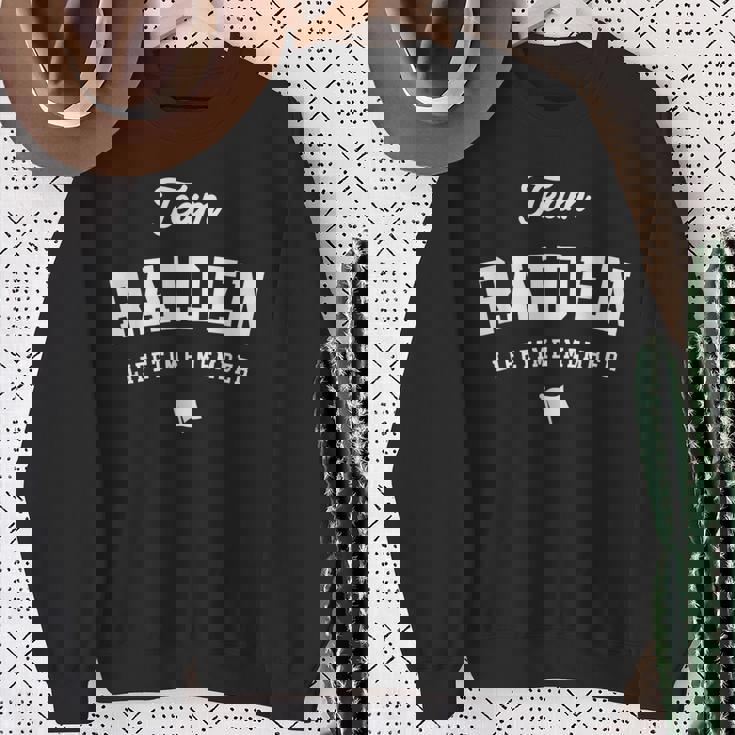 チーム雷電生涯メンバー おかしな名前 雷電。 スウェットシャツ 年配の女性への贈り物