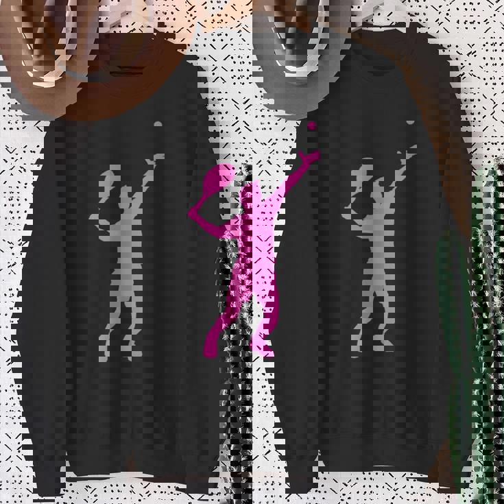 テニスにおけるエレガンスとパワー スウェットシャツ 年配の女性への贈り物