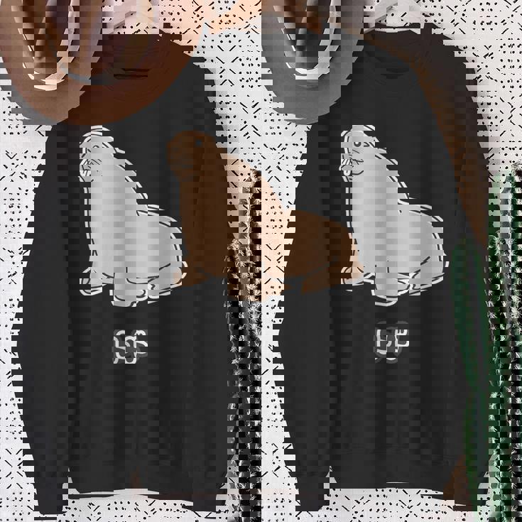 トド《ビッグ プリント》【どうぶつフレンズ】海・水族館の生き物 ゆるくてかわいい キャラクター イラスト スウェットシャツ 年配の女性への贈り物