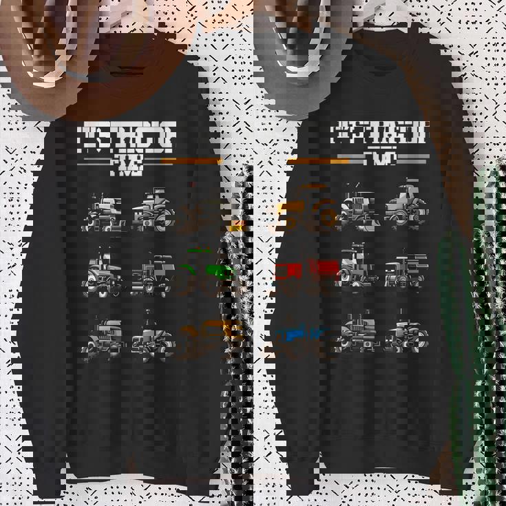 トラクター タイム 農業 男の子 キッズ 農家 農業 トラクター スウェットシャツ 年配の女性への贈り物