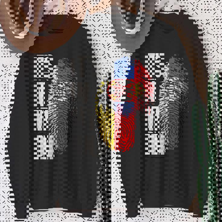 ドイツとセルビアのdna遺産フラグ スウェットシャツ 年配の女性への贈り物