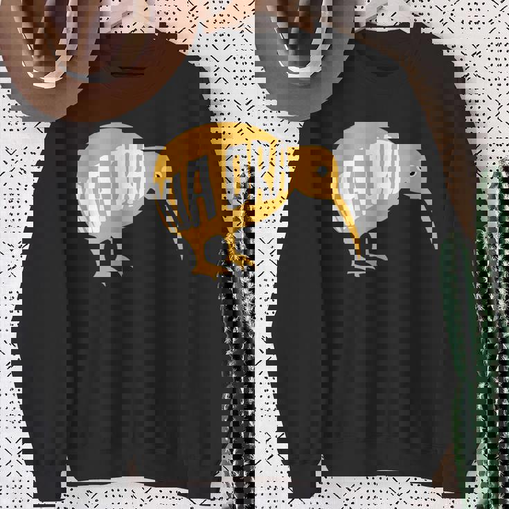 ニュージーランド お土産 キウイ鳥 キア・オラ Be Well ギフト スウェットシャツ 年配の女性への贈り物