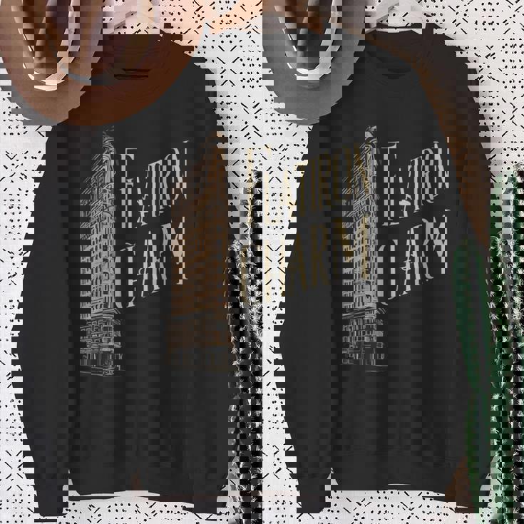 ニューヨークチャームフラットアイアンビルディング スウェットシャツ 年配の女性への贈り物