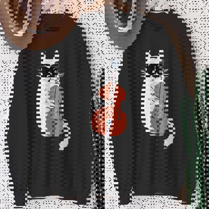 ネコとコントラバス 猫とサングラス ネコ好き 猫飼い コントラバス ウッドベース ダブルベース ジャズ音楽 ネコ 猫 スウェットシャツ 年配の女性への贈り物