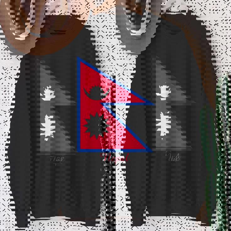 ネパールのネパール国旗のお土産。 スウェットシャツ 年配の女性への贈り物