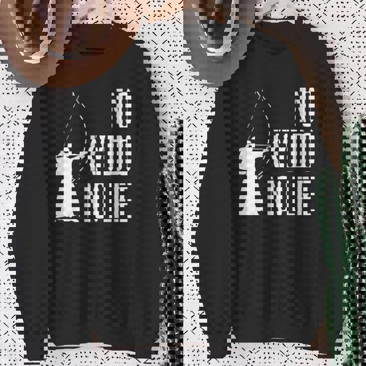 ノー弓道ノーライフ 弓道場 弓術 弓道好き 騎射 歩射 堂射 弓道部 弓道サークル 古武術 和弓 弓道 スウェットシャツ 年配の女性への贈り物