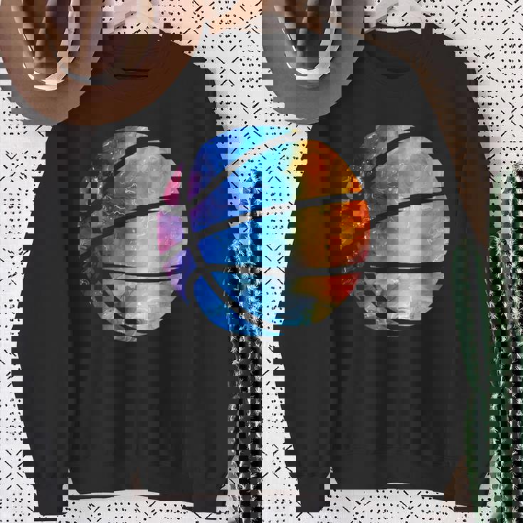 バスケットボールのシルエットカラフルな水彩画 スウェットシャツ 年配の女性への贈り物